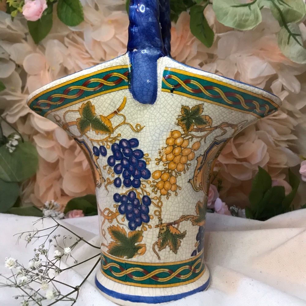 Chinese Porcelain Basket Vase 🏺✨